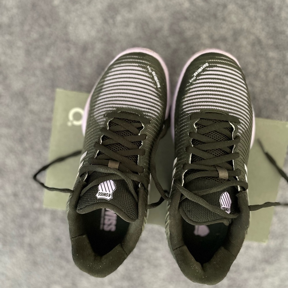 K-Swiss Purple and Black Athletic Shoes with Modern Design